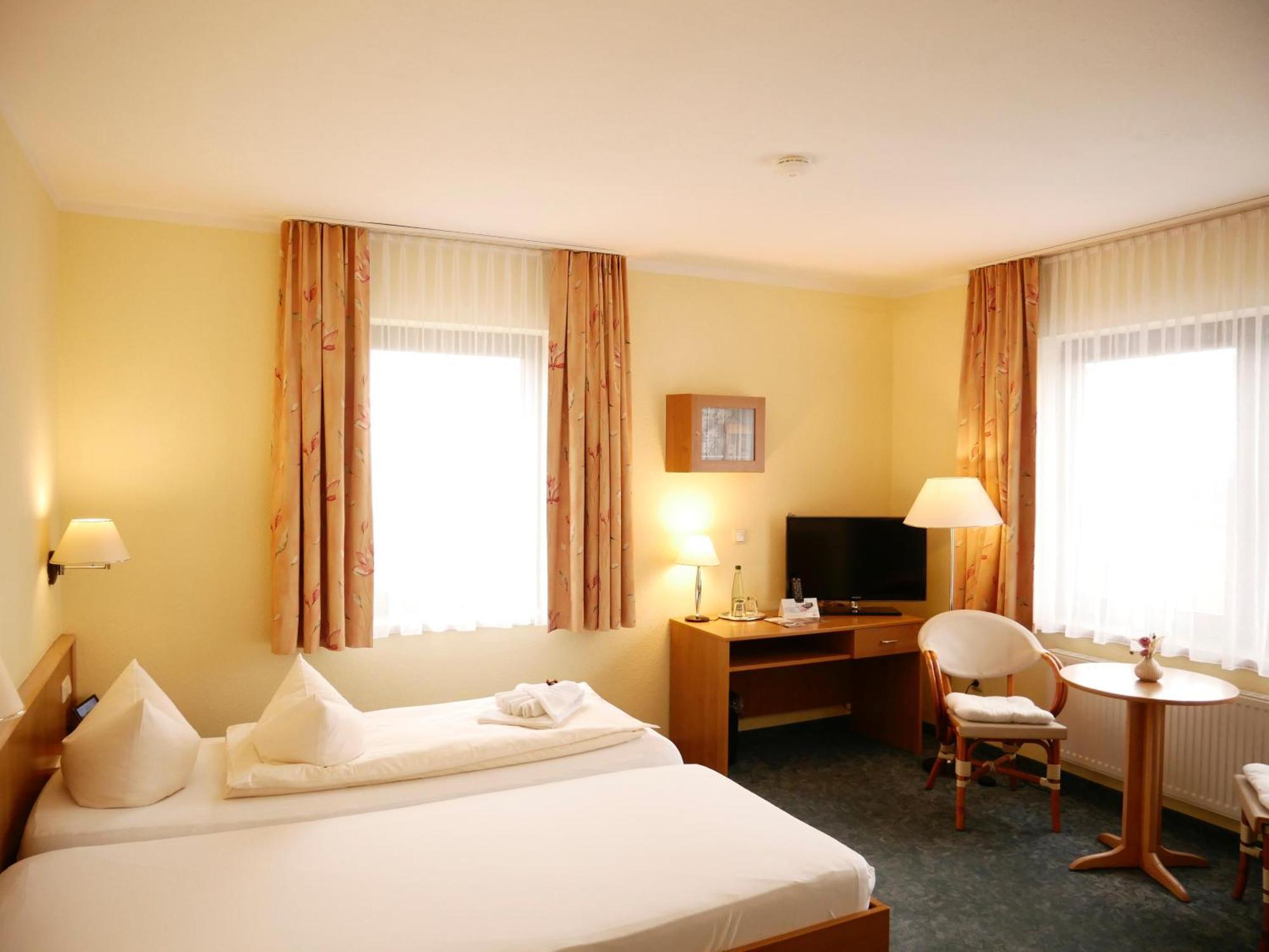 Hotel Waldesruh Lengefeld  Экстерьер фото