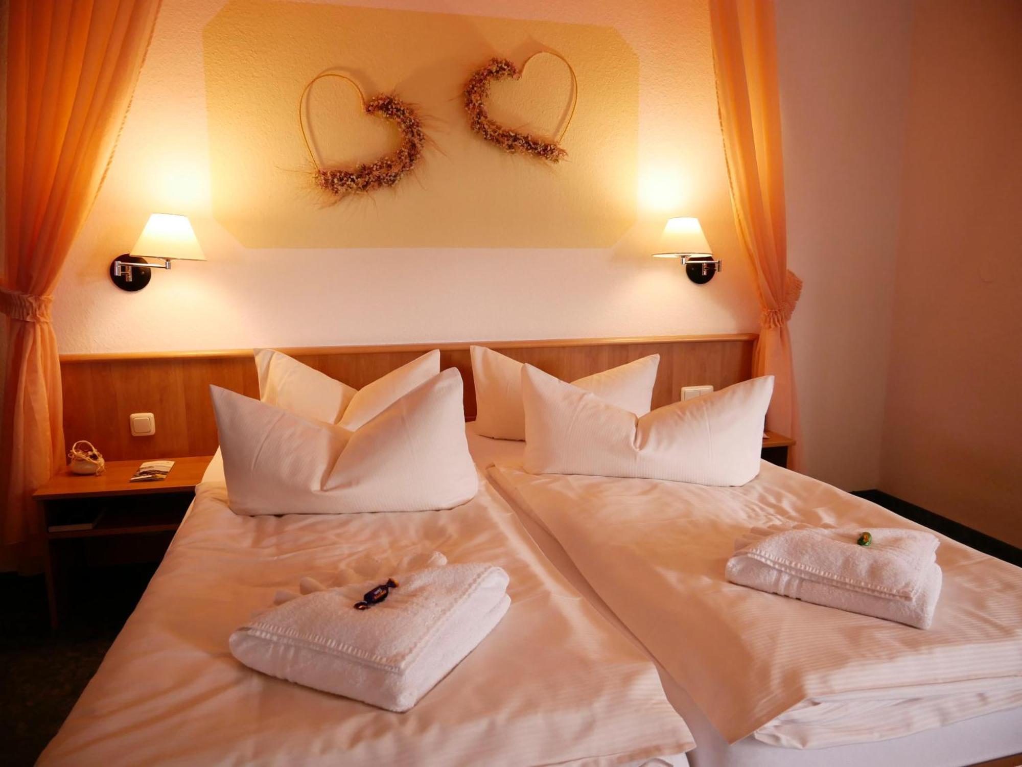 Hotel Waldesruh Lengefeld  Экстерьер фото